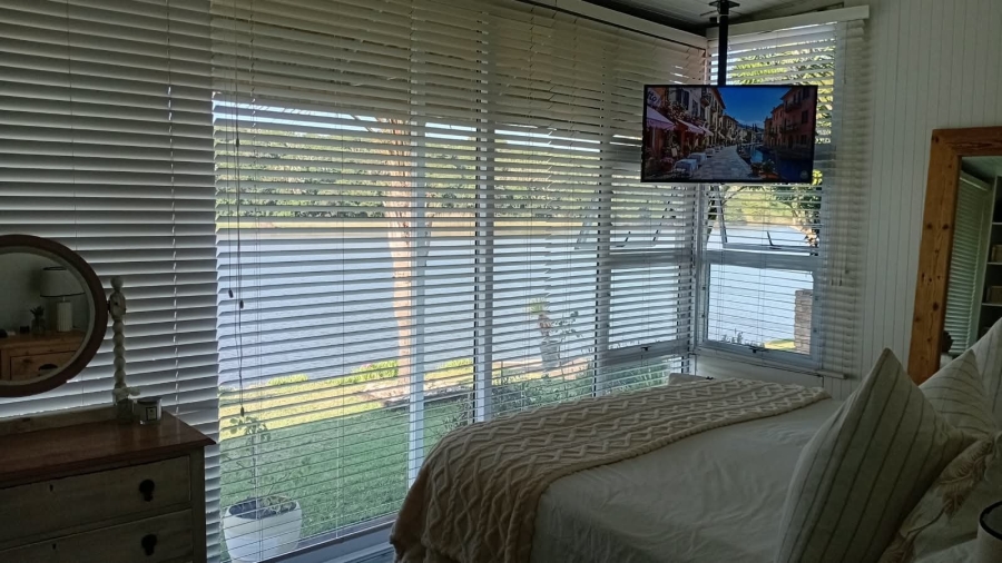 To Let 1 Bedroom Property for Rent in Bonza Bay Eastern Cape